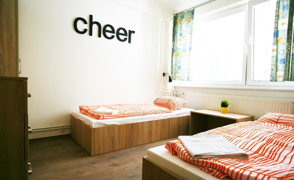 Hostel Bratislava By Freddie Room photo